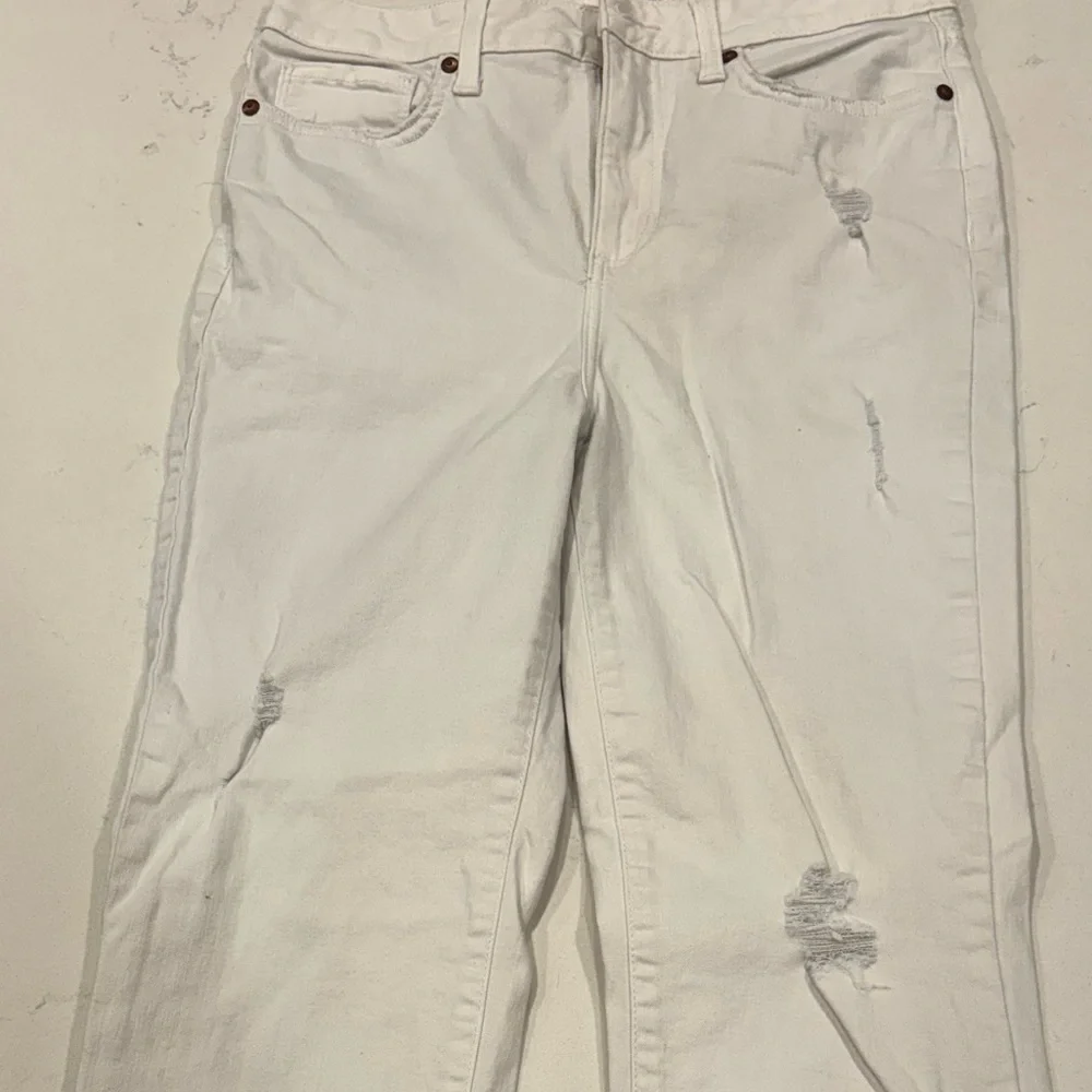 LC Lauren Conrad distressed white